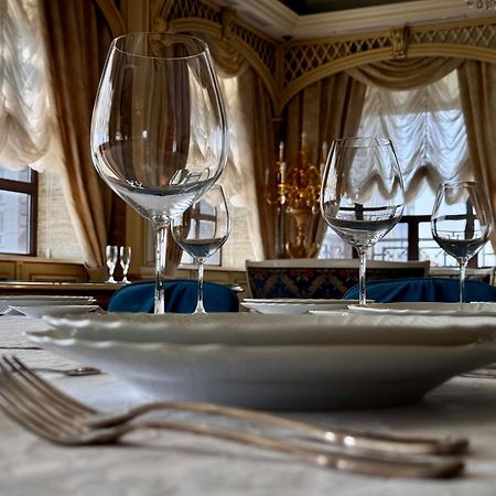 Axelhof Boutique Hotel Dnipro Extérieur photo
