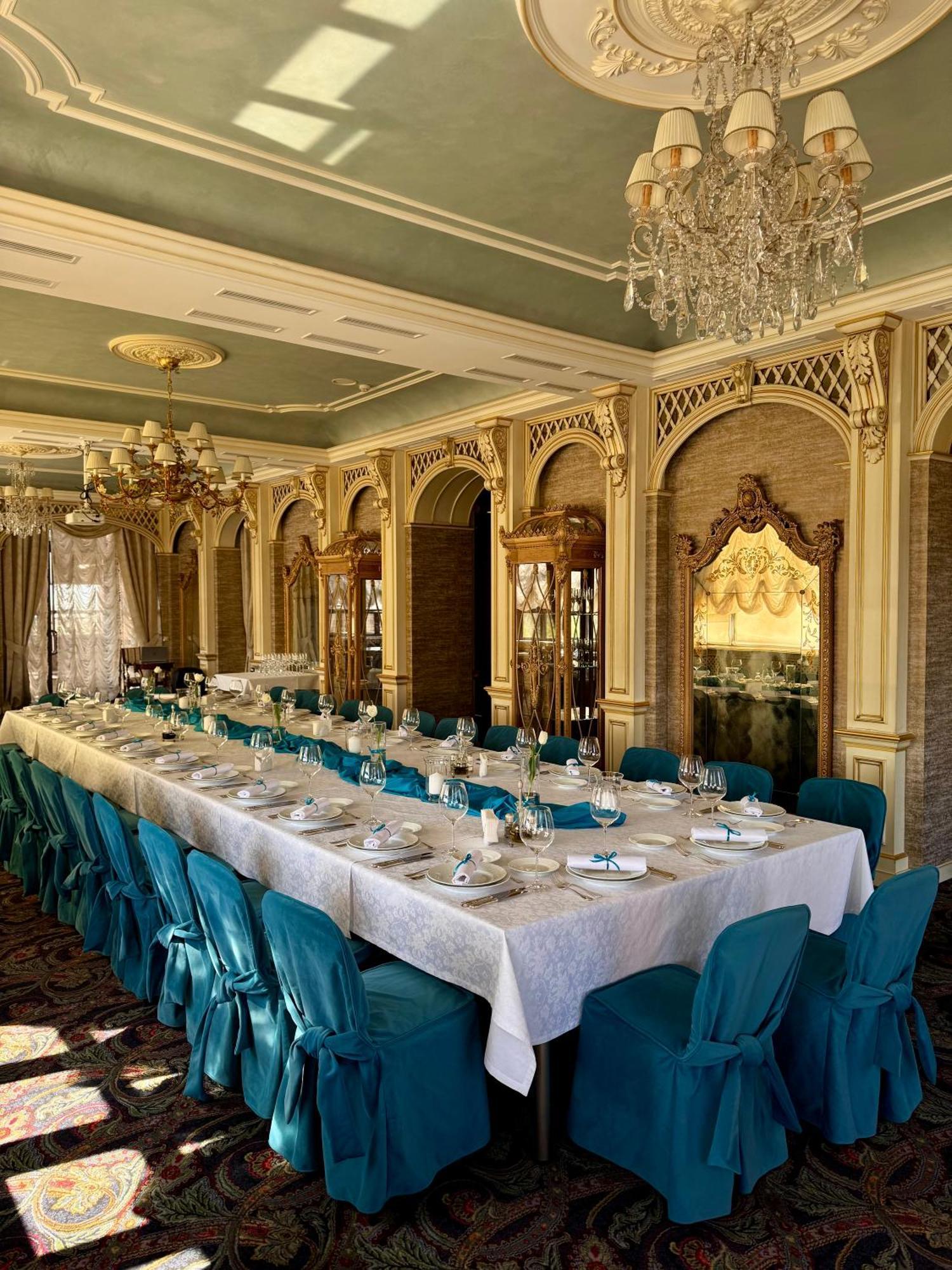 Axelhof Boutique Hotel Dnipro Extérieur photo
