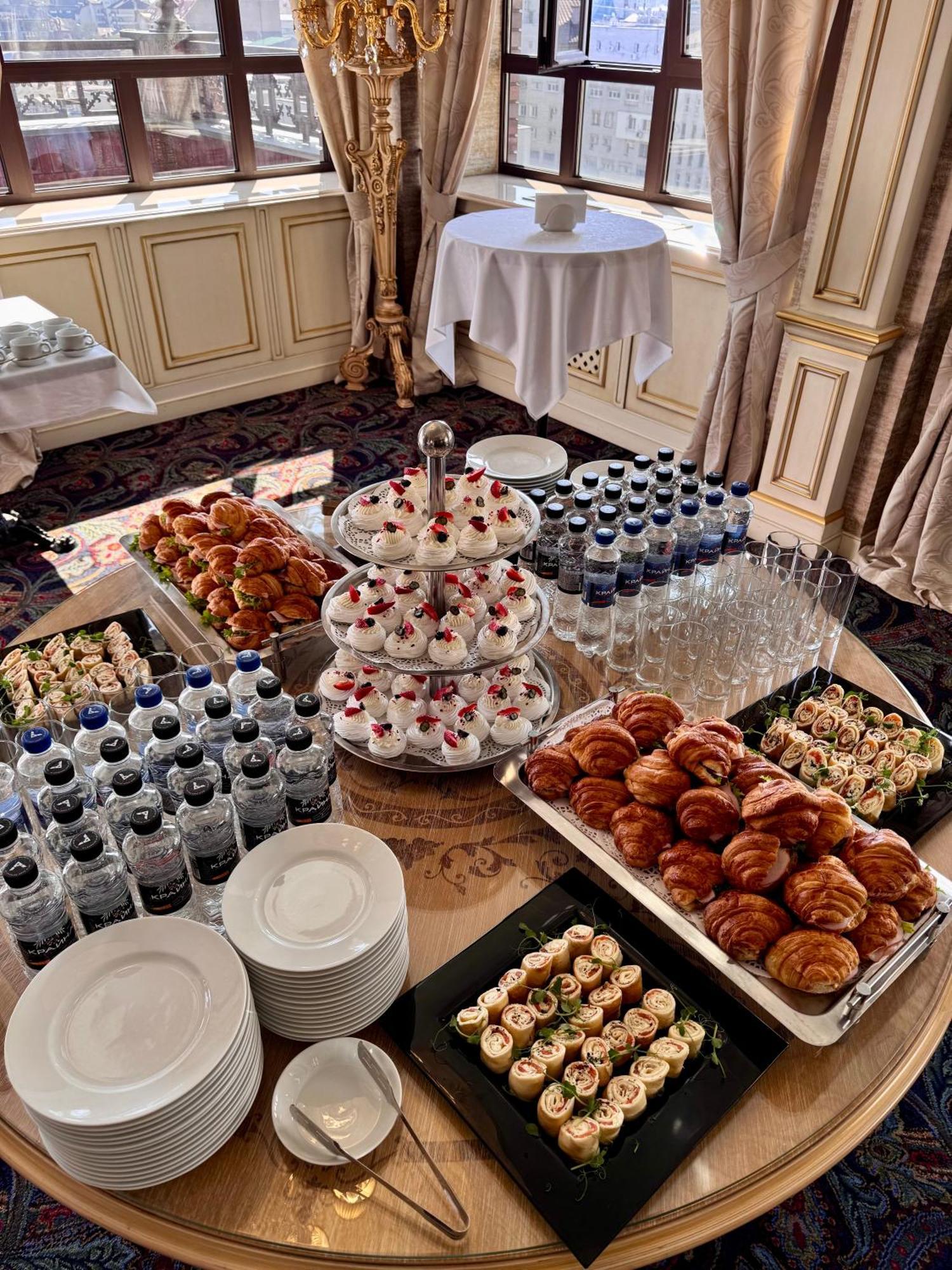 Axelhof Boutique Hotel Dnipro Extérieur photo