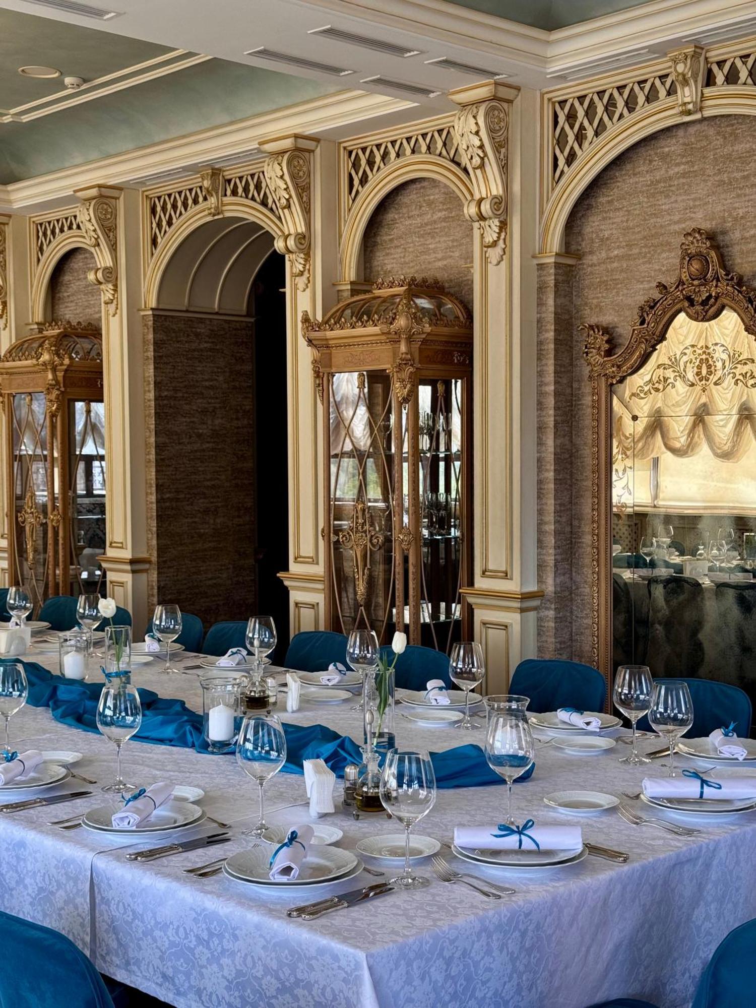 Axelhof Boutique Hotel Dnipro Extérieur photo