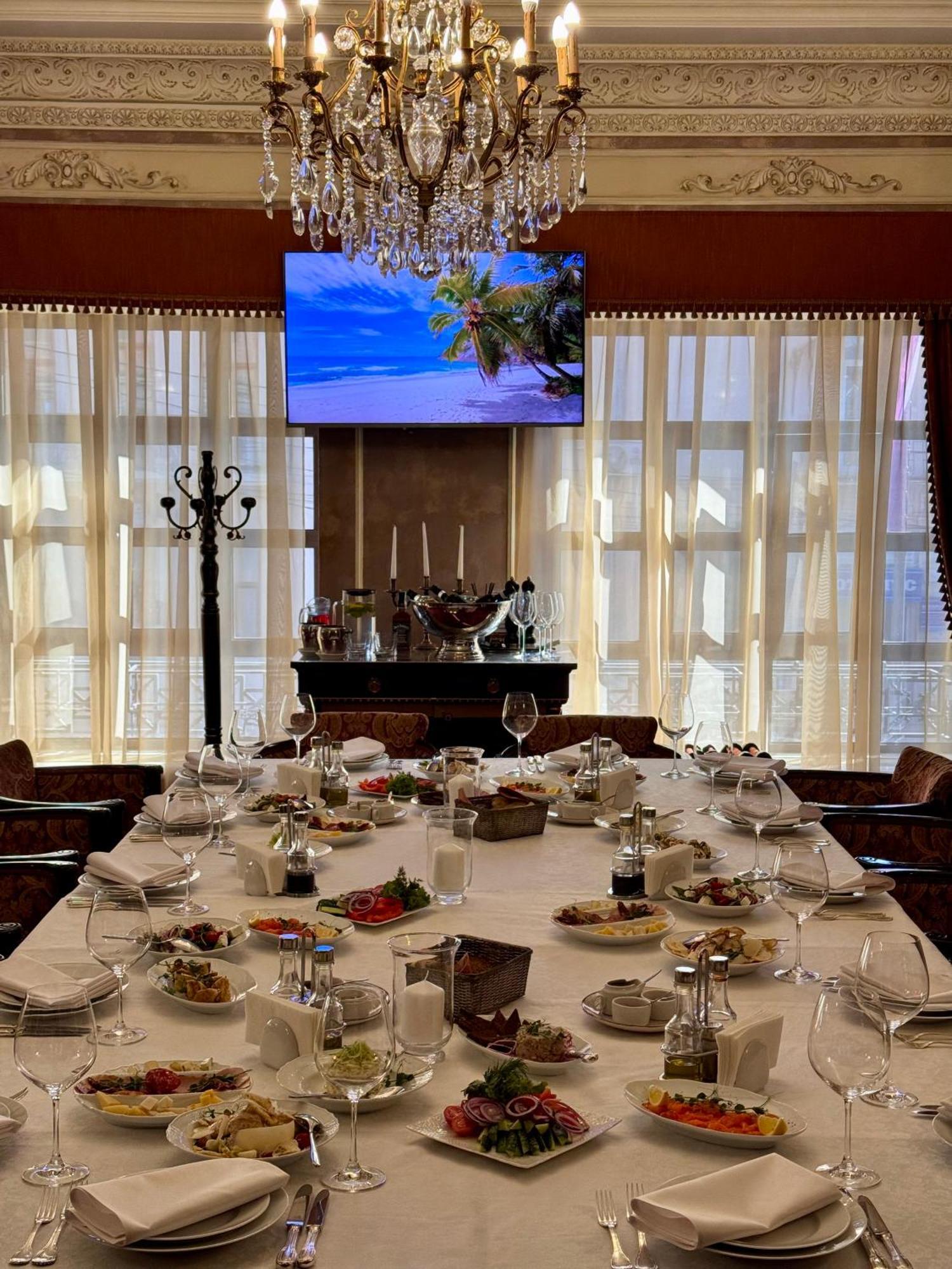 Axelhof Boutique Hotel Dnipro Extérieur photo