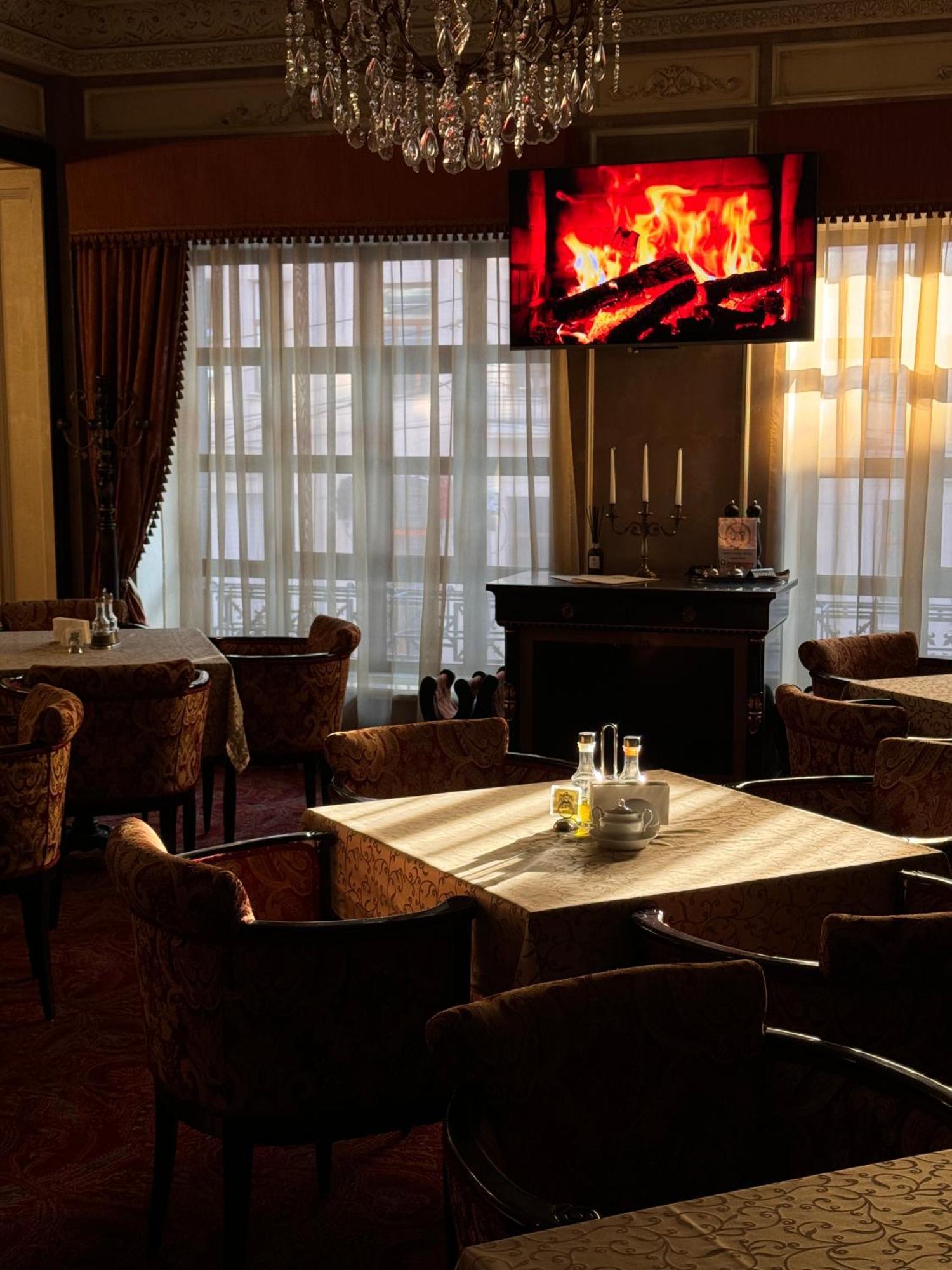 Axelhof Boutique Hotel Dnipro Extérieur photo